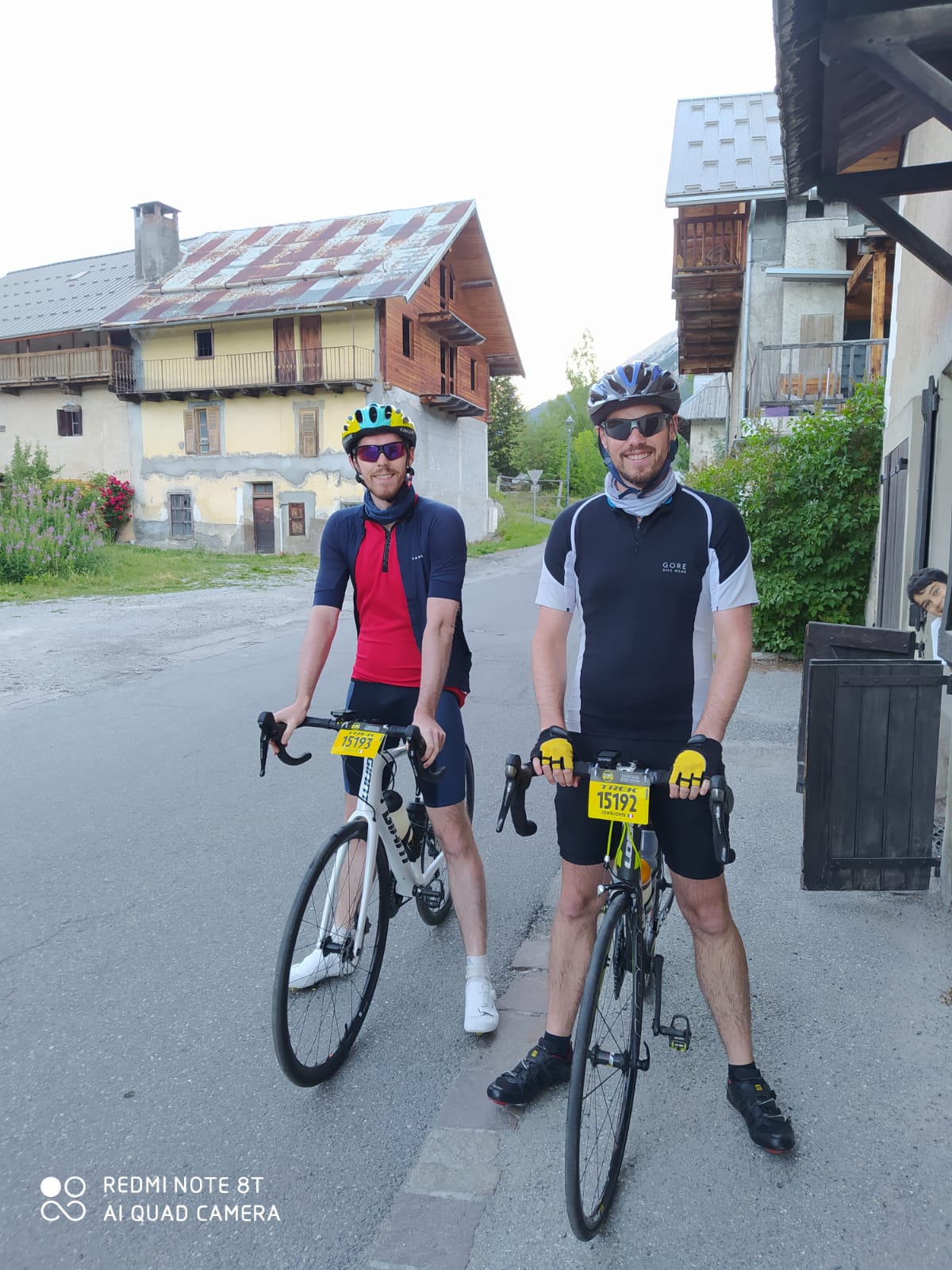 Tour de France 2022 Briançon - Alpes d'Huez, grande fête du vélo amateur, Johann et plus de 16 000 cyclos ont reconnu l'étape.