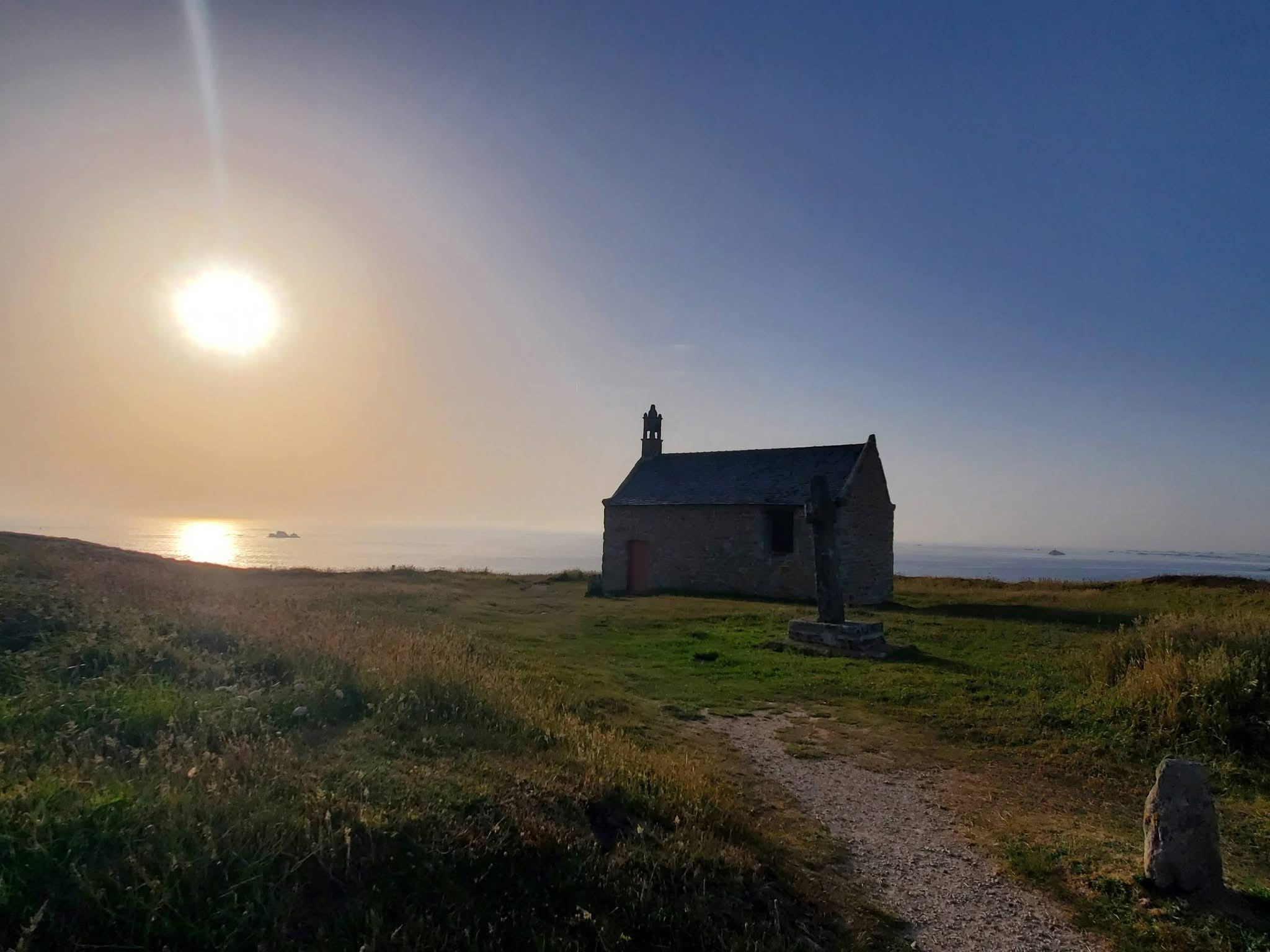 Chapelle soleil couchant
